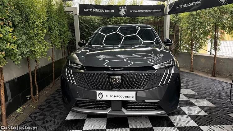 Cinza Usado 2024 Peugeot 3008 Allure SUV | € 32.500 - Imagem 1/1