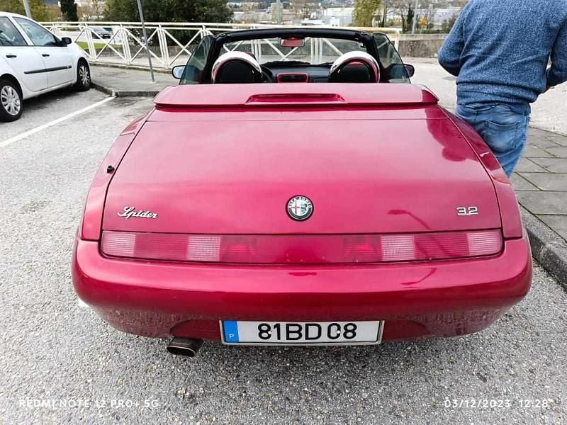 Usado Alfa Romeo Spider 117 HP (86 kW) 1992 Vermelho Cabrios