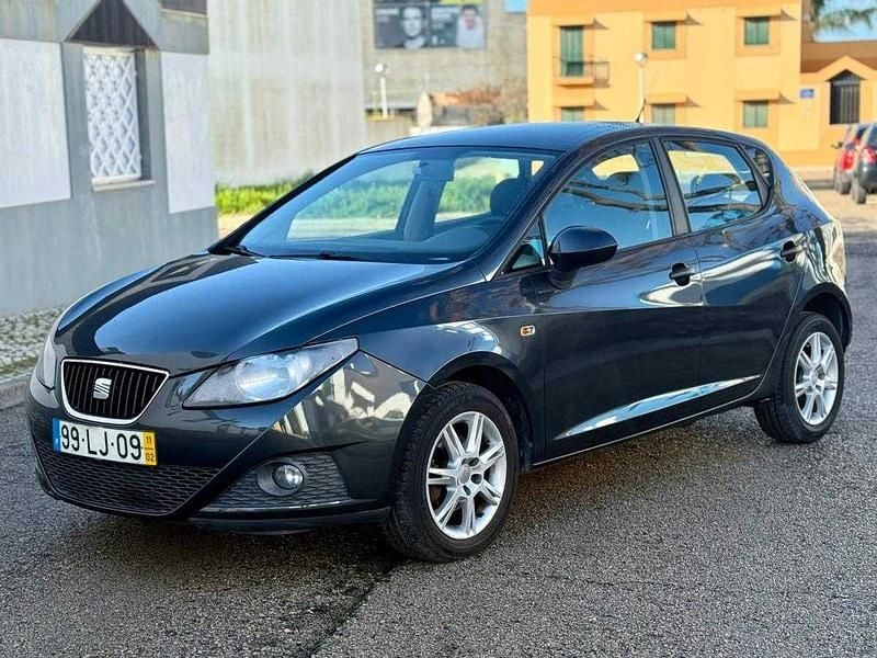 Cinza Usado 2013 Seat Ibiza Reference | € 6.900 (Bom preço) - Imagem 1/4