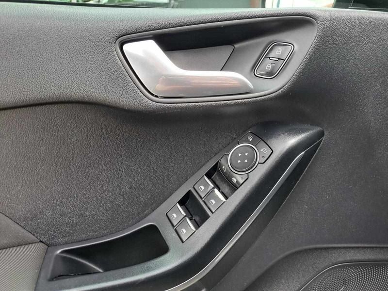 Usado Ford Fiesta ST-Line 100 HP (73 kW) 2018 Preto Citadino