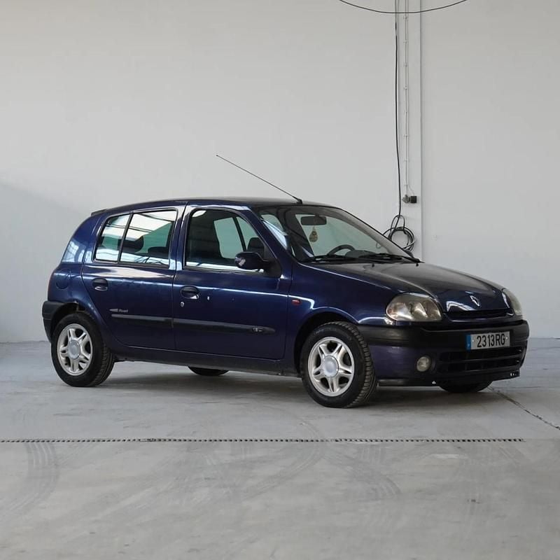 Azul Usado 2001 Renault Clio II | € 1.700 (Preço justo) - Imagem 1/4