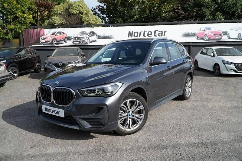 Cinzento Usado 2021 BMW X1 SUV | € 25.250 - Imagem 1/4