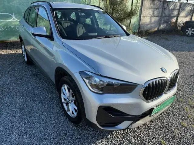 Usado BMW X1 xLine 150 HP (110 kW) 2020 Cinza prata SUV