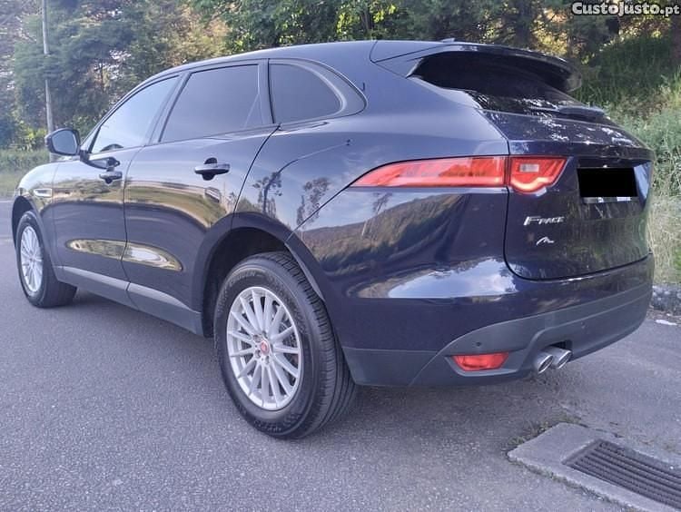 Azul Usado 2018 Jaguar F-Pace Prestige SUV | € 23.750 (Preço justo) - Imagem 1/1