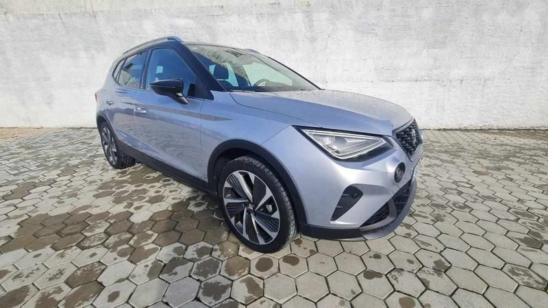 Cinzento Usado 2022 Seat Arona SUV | € 22.900 (Caro) - Imagem 1/4
