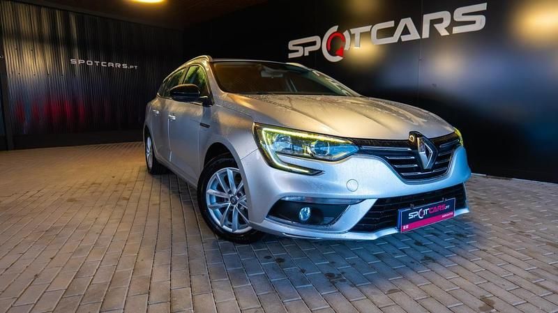 Cinzento Usado 2017 Renault Mégane IV Carrinha | € 12.990 (Preço justo) - Imagem 1/4