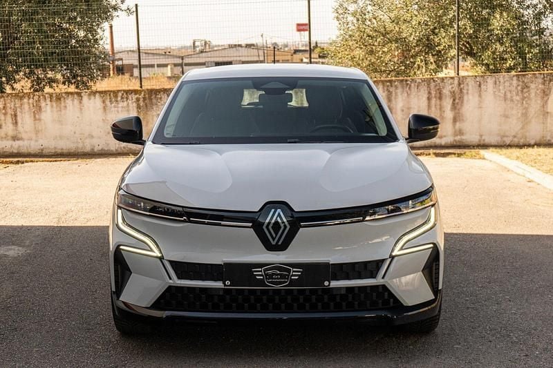 Usado Renault Mégane IV Equilibre 96 kW (131 HP) 2023 Branco