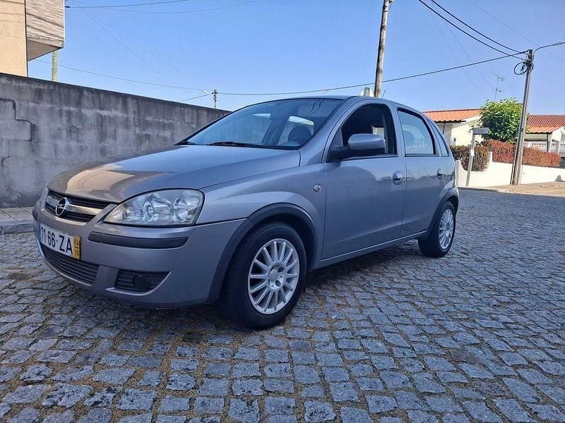 Usado 2004 Opel Corsa Sedan | € 2.999 (Preço justo) - Imagem 1/4