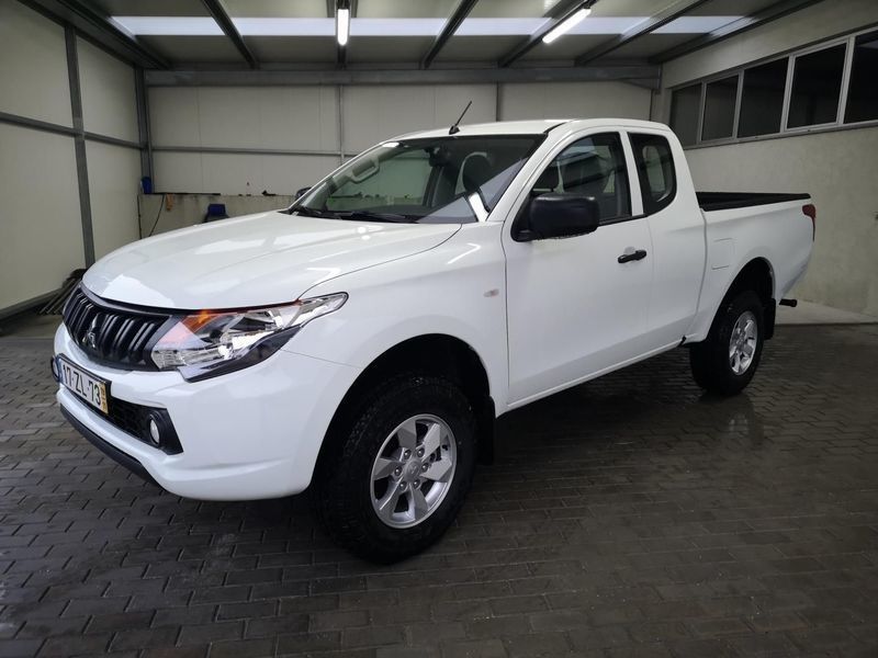 Vendido Mitsubishi L200 Invite 4x4 Ca. Carros usados para venda