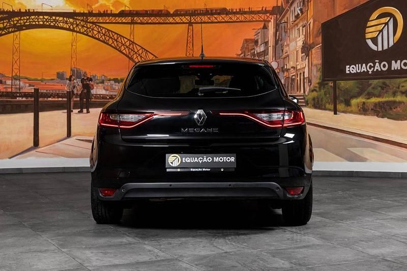 Usado Renault Mégane IV LIMITED 115 HP (84 kW) 2020 Preto