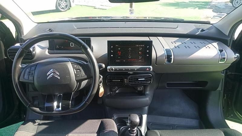 Usado Citroën C4 Cactus 102 HP (75 kW) 2019 Preto Citadino