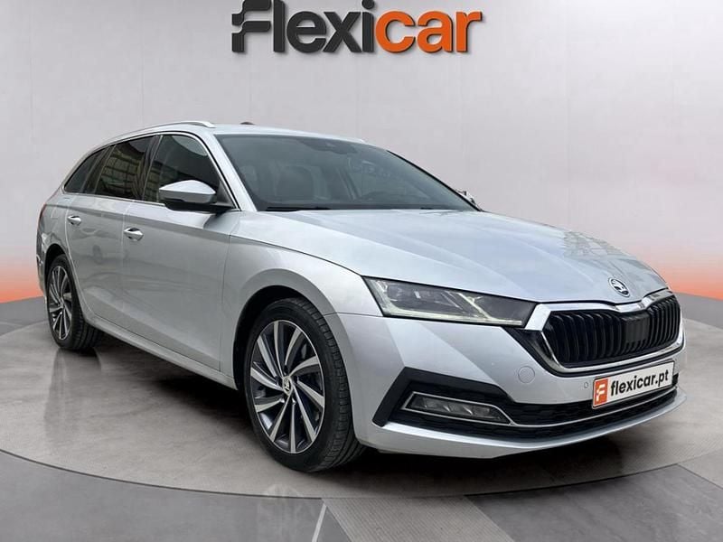 Cinzento Usado 2022 Skoda Octavia Carrinha | € 24.480 (Preço justo) - Imagem 1/4