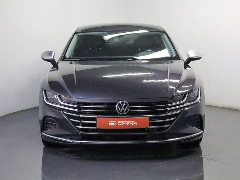 Usado VW Arteon Elegance 150 HP (110 kW) 2023 Cinza Carrinha