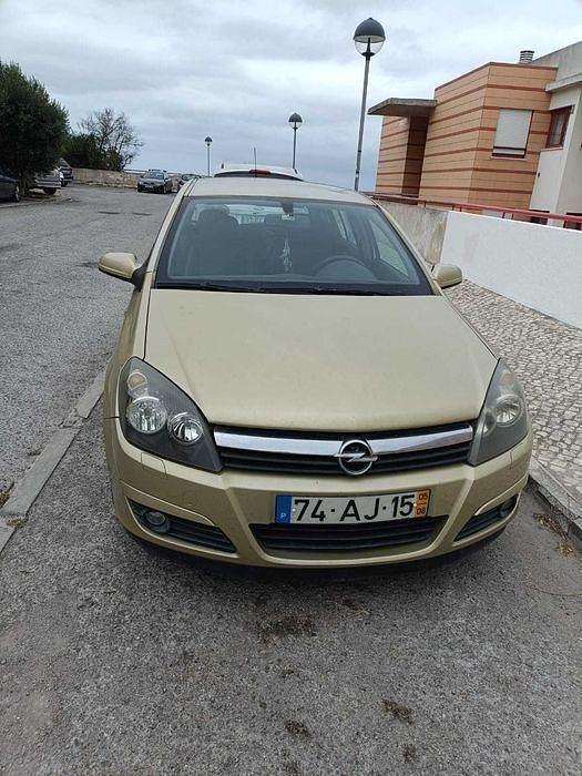Usado 2005 Opel Astra Cosmo Sedan | € 2.500 (Preço justo) - Imagem 1/4