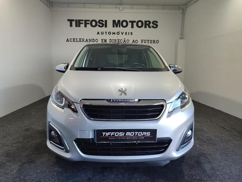 Usado Peugeot 108 72 HP (52 kW) 2021 Cinzento Citadino