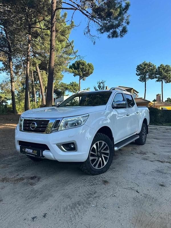 Branco Usado 2016 Nissan Navara N-Connecta Pickup | € 27.900 (Preço justo) - Imagem 1/4