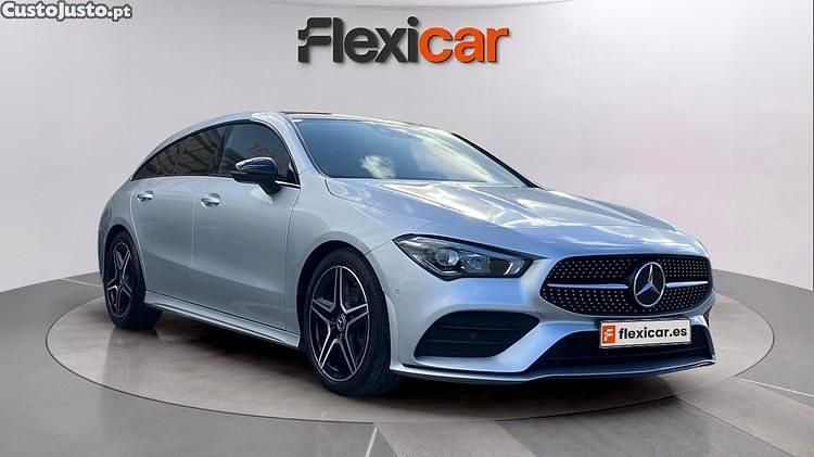 Cinza Usado 2020 Mercedes CLA180 AMG line Sedan | € 28.490 (Preço justo) - Imagem 1/1