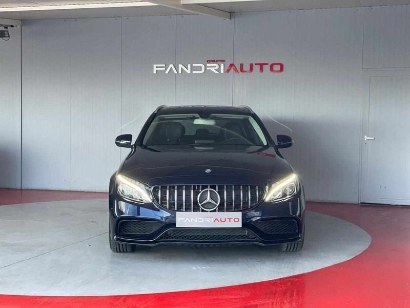 Usado Mercedes C200 AMG 136 HP (100 kW) 2017 Azul escuro Carrinha