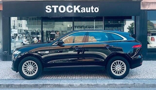 Usado Jaguar F-Pace 180 HP (132 kW) 2017 Preto SUV