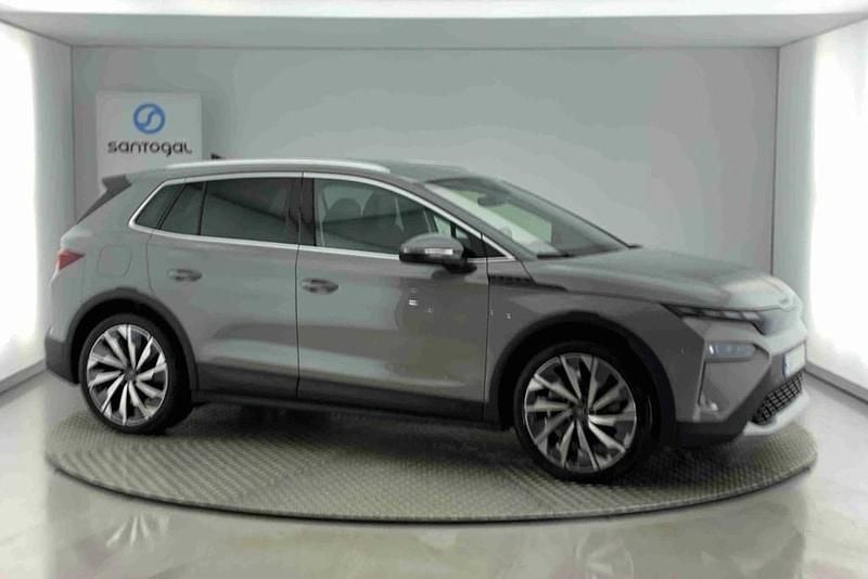 Cinzento Usado 2025 Skoda Elroq SUV | € 45.900 - Imagem 1/4