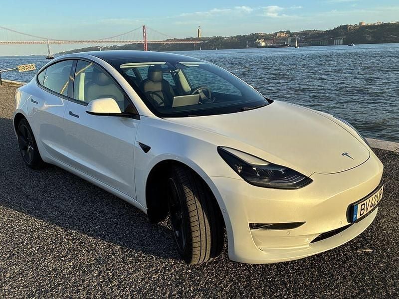 Usado 2021 Tesla Model 3 Sedan | € 26.900 (Bom preço) - Imagem 1/4
