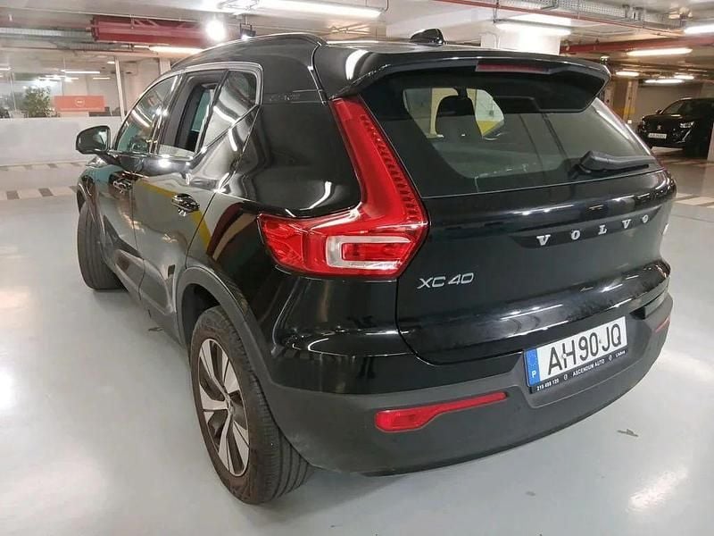 Preto Usado 2021 Volvo XC40 R-Design SUV | € 33.600 (Preço justo) - Imagem 1/1