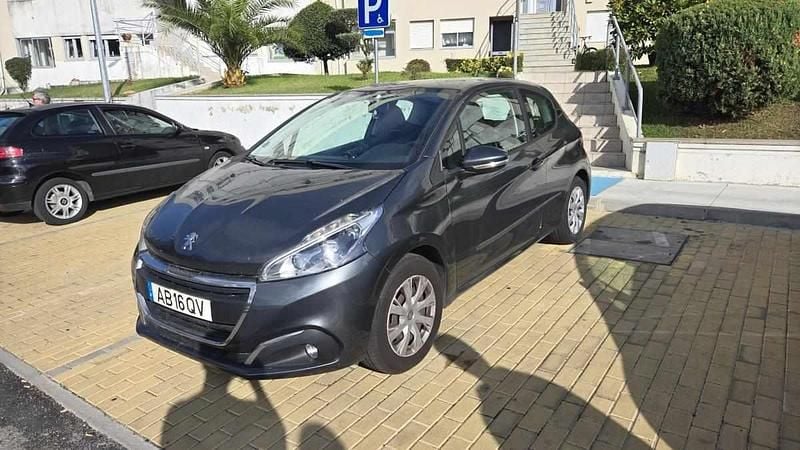 Cinzento Usado 2016 Peugeot 208 Citadino | € 6.100 (Super Preço) - Imagem 1/4