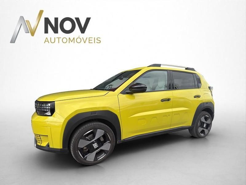 Usado Fiat 600 La Prima 83 kW (113 HP) 2025 Amarelo SUV