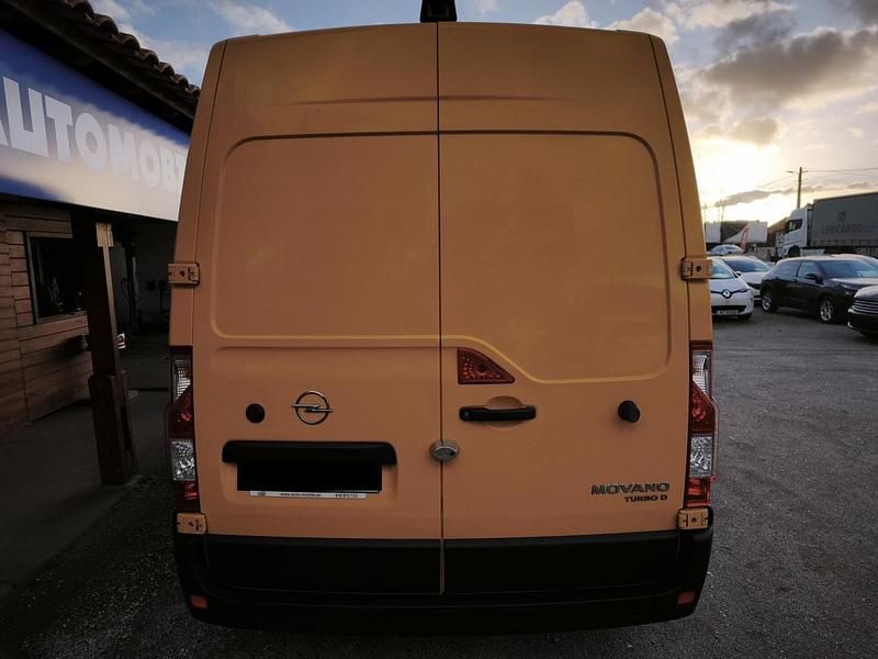 Usado Opel Movano 136 HP (100 kW) 2021 Outra Van