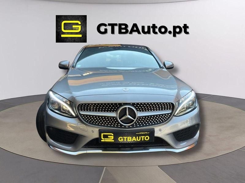 Cinza Usado 2017 Mercedes C200 AMG line Sedan | € 23.499 - Imagem 1/4