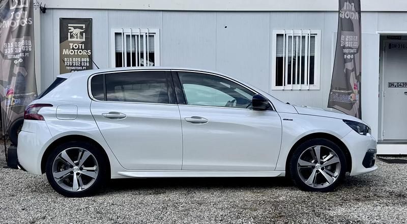 Usado Peugeot 308 GT 130 HP (95 kW) 2020 Branco Citadino