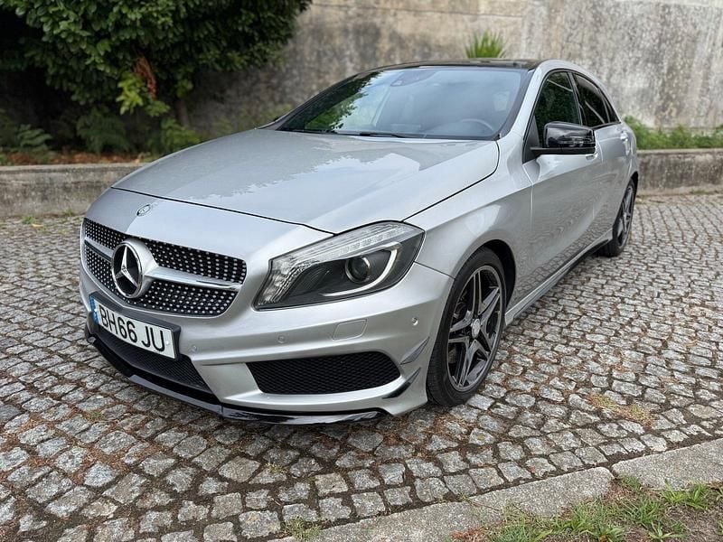 Cinza Usado 2013 Mercedes A220 AMG | € 18.900 - Imagem 1/4