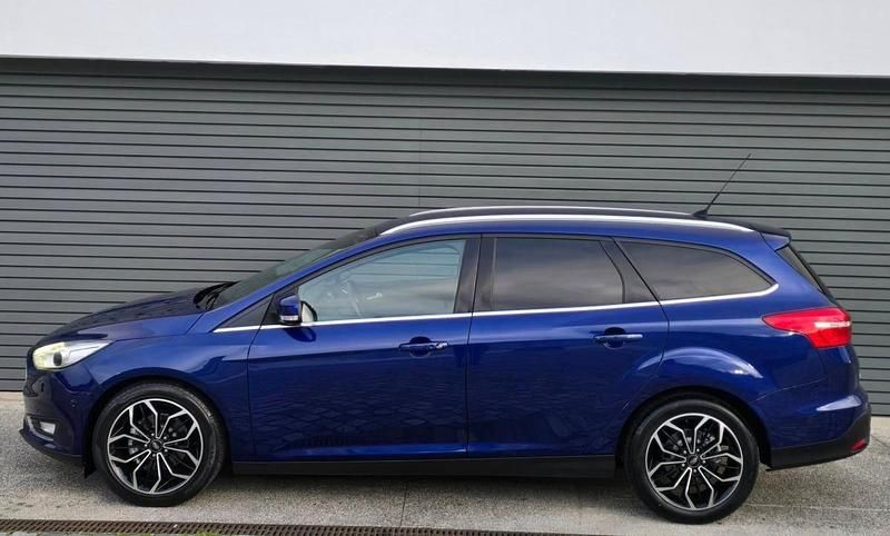 Usado Ford Focus Titanium 120 HP (88 kW) 2016 Azul Carrinha