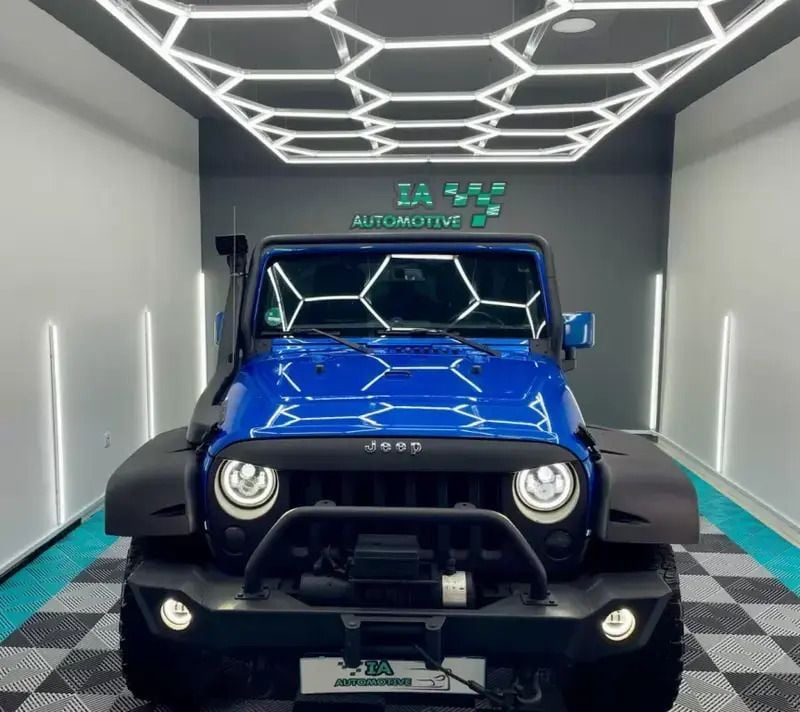 Usado Jeep Wrangler Unlimited Rubicon 200 HP (147 kW) 2016 Azul SUV