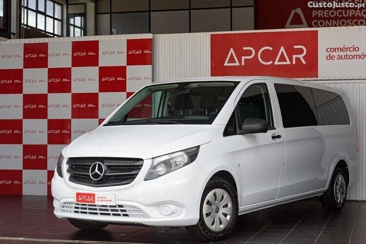Branco Usado 2021 Mercedes Vito Monovolume | € 31.500 - Imagem 1/1