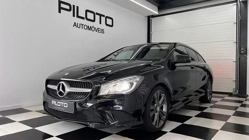 Preto Usado 2016 Mercedes CLA180 Shooting Brake Urban Carrinha | € 21.990 (Caro) - Imagem 1/4
