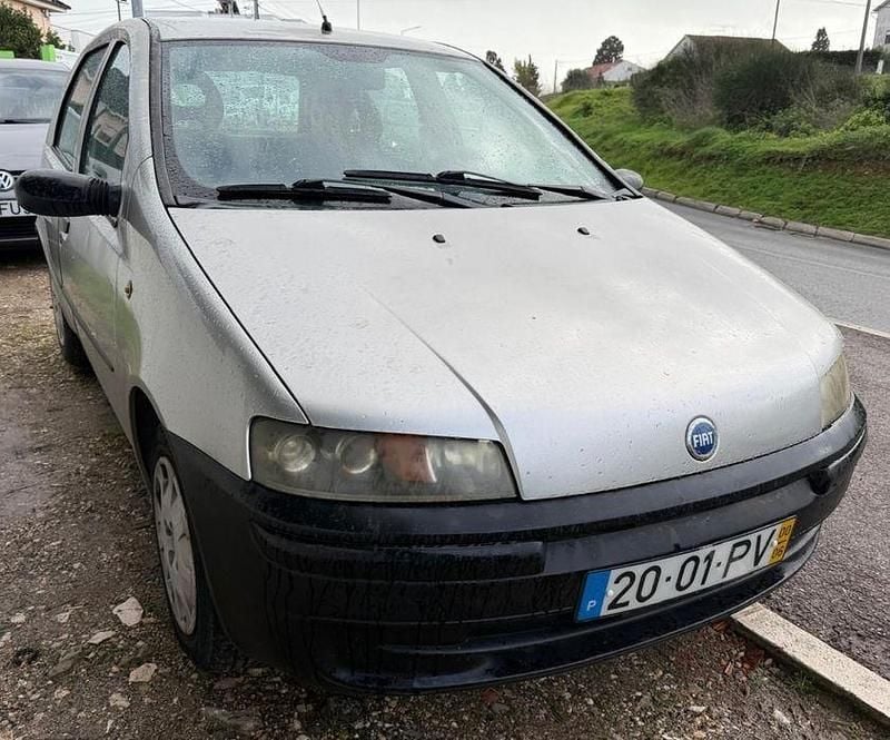 Usado Fiat Punto 50 HP (36 kW) 2000 Citadino