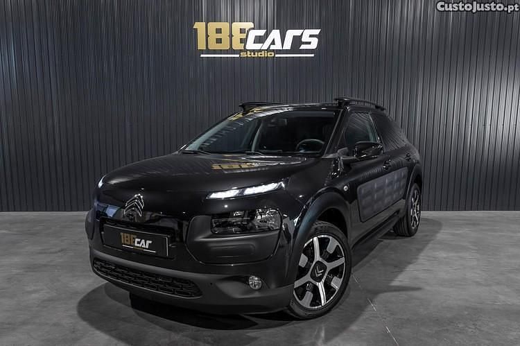 Usado Citroën C4 Cactus Feel 110 HP (80 kW) 2015 Cinza Citadino