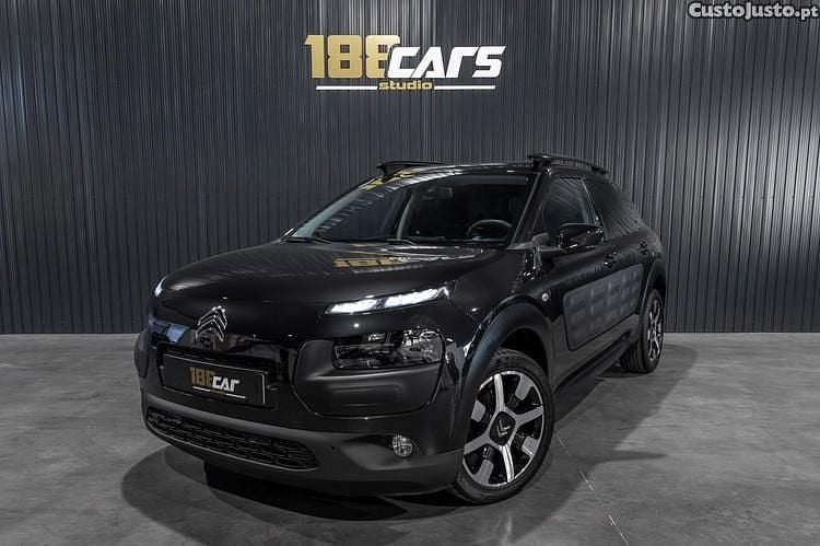 Cinza Usado 2015 Citroën C4 Cactus Feel Citadino | € 10.250 (Preço justo) - Imagem 1/1