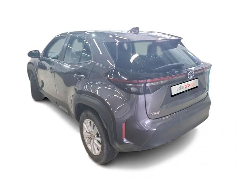 Usado Toyota Yaris Hybrid 116 HP (85 kW) 2022 Cinzento
