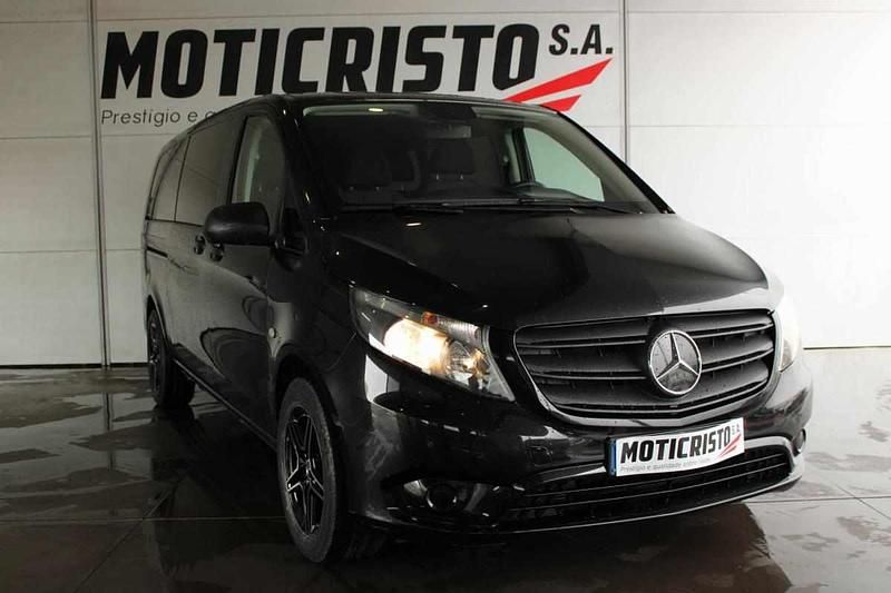 Preto Usado 2023 Mercedes Vito Carrinha | € 52.500 - Imagem 1/4