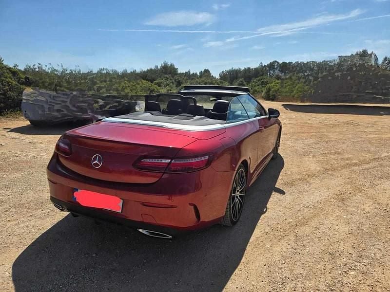 Vermelho Usado 2021 Mercedes E220 Cabrios | € 61.990 - Imagem 1/4