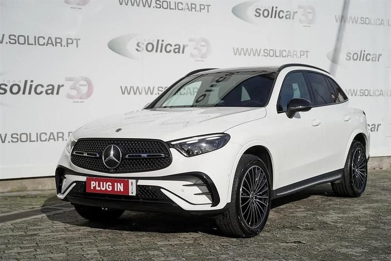 Branco Usado 2024 Mercedes GLC300 AMG SUV | € 73.500 - Imagem 1/4