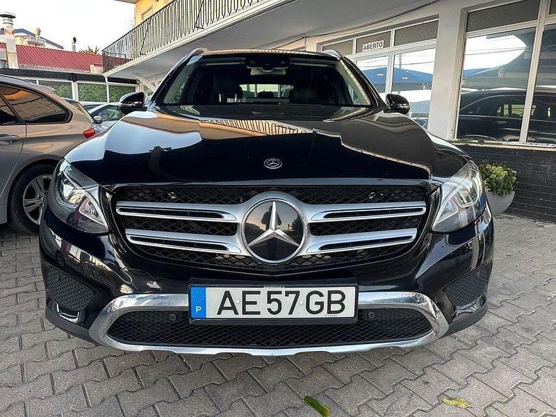 Preto Usado 2017 Mercedes 350 AMG line SUV | € 27.900 - Imagem 1/4