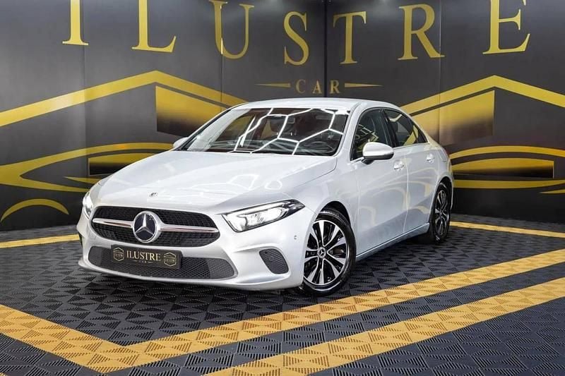 Usado Mercedes A180 Progressive 116 HP (85 kW) 2020 Cinza Sedan