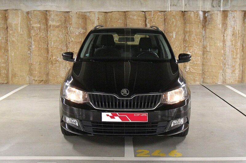 Preto Usado 2016 Skoda Fabia Ambition Carrinha | € 9.990 (Preço elevado) - Imagem 1/4