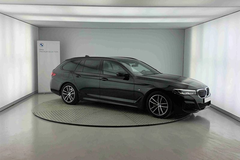 Preto Usado 2023 BMW 520 Shadowline Carrinha | € 48.390 (Preço justo) - Imagem 1/4