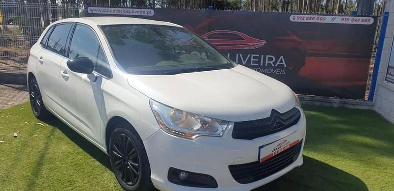 Branco glaciar Usado 2011 Citroën C4 Exclusive Citadino | € 6.950 (Bom preço) - Imagem 1/4