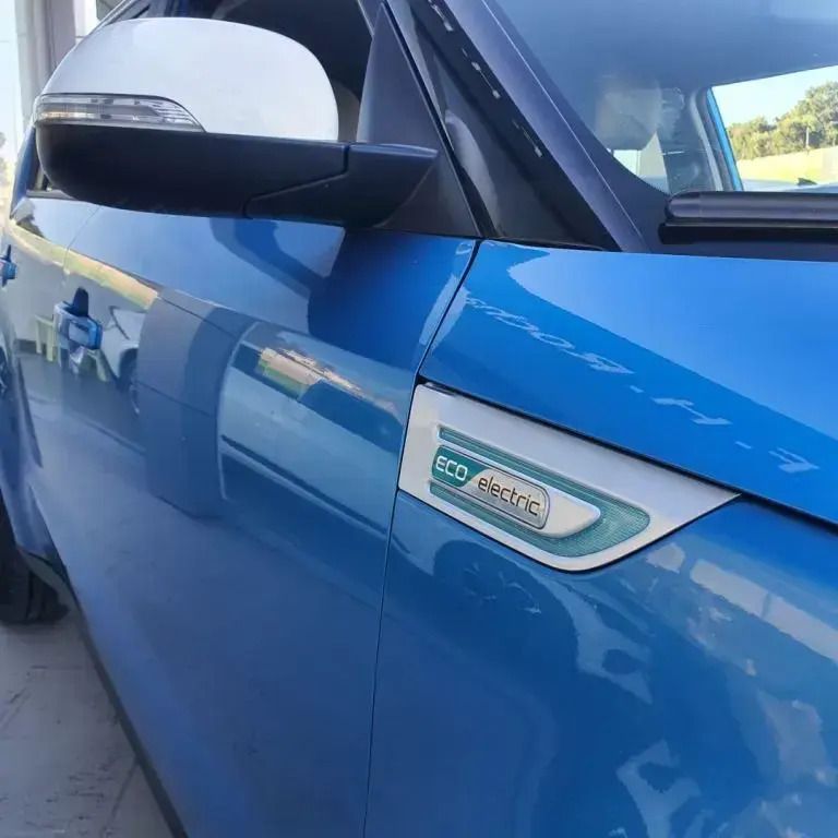 Usado Kia Soul EV 80 kW (110 HP) 2018 Azul SUV