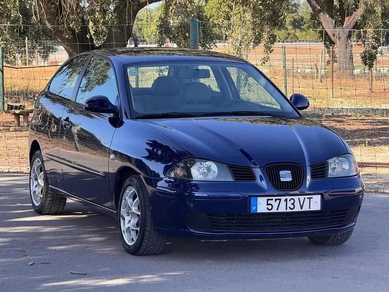 Azul Usado 2003 Seat Ibiza | € 3.990 (Preço justo) - Imagem 1/4